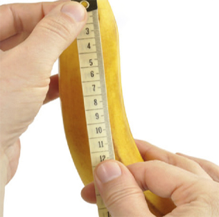 banana é medida com uma fita centimétrica